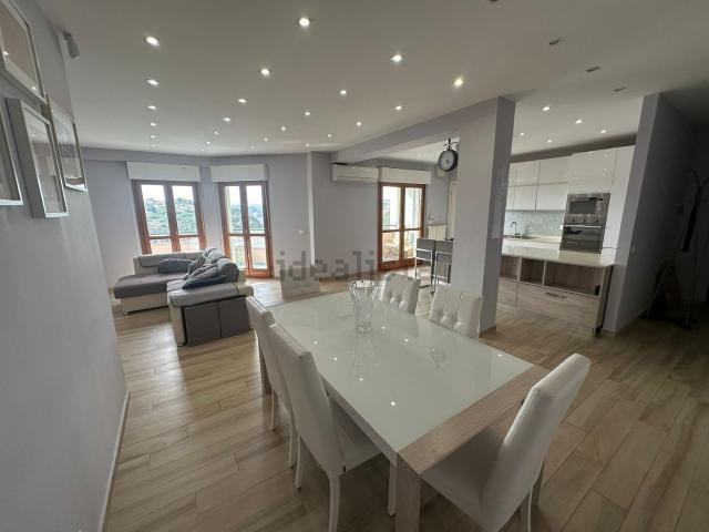 Appartamento in vendita di 130 m² in Via Avvocato Pietro Borrometi
