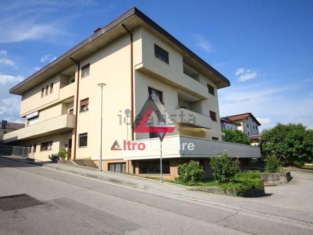 Appartamento in vendita di 130 m² in Via Baorche, 3