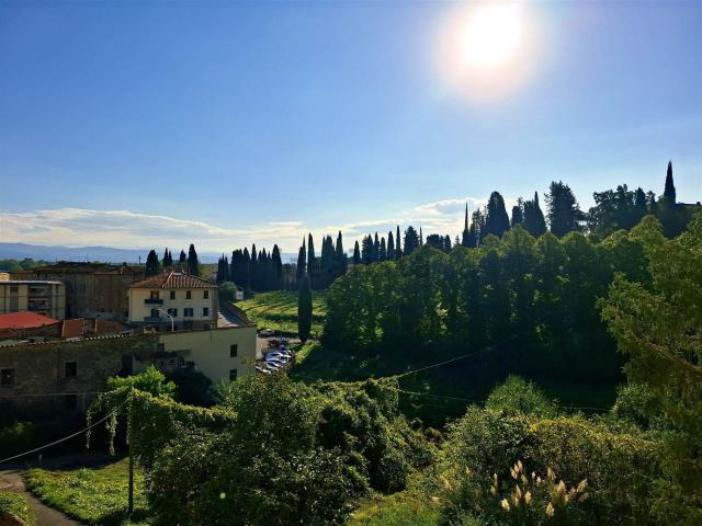 Appartamento in vendita di 130 m² in Via Bellosguardo
