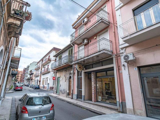 Appartamento in vendita di 130 m² in Via Bellini, 51