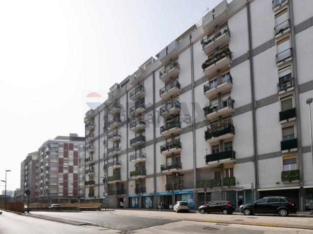 Appartamento in vendita di 130 m² in Via Brigata Bari, 94