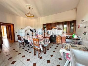 Appartamento in vendita di 130 m² in Via G. di Vittorio