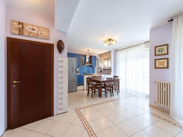 Appartamento in vendita di 130 m² in Via G. Pallavicini, 75
