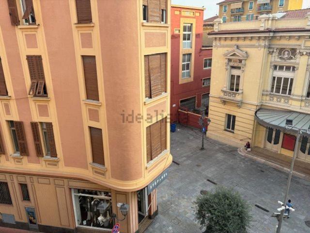 Appartamento in vendita di 130 m² in Via Goffredo Mameli