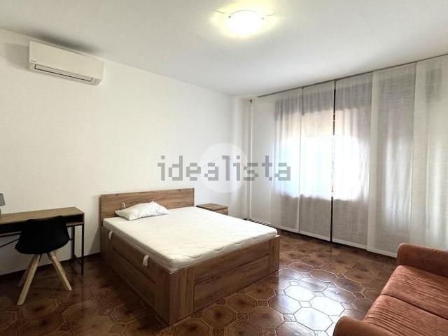 Appartamento in vendita di 130 m² in Via Gabriele D&apos Annunzio