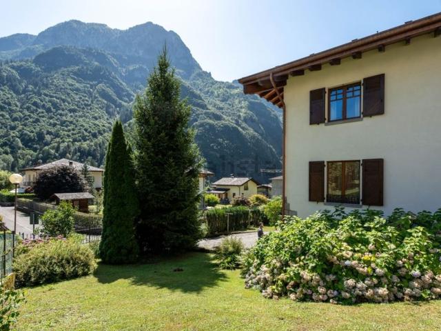 Appartamento in vendita di 130 m² in Via Gaetano Donizetti, 4