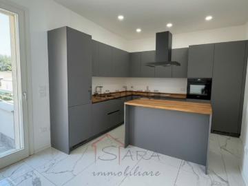 Appartamento in vendita di 130 m² in Via Genova