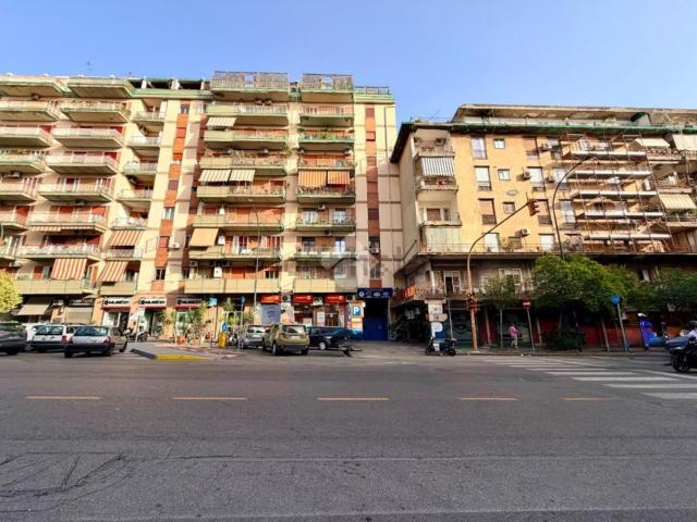 Appartamento in vendita di 130 m² in Via Giulio Cesare, 19
