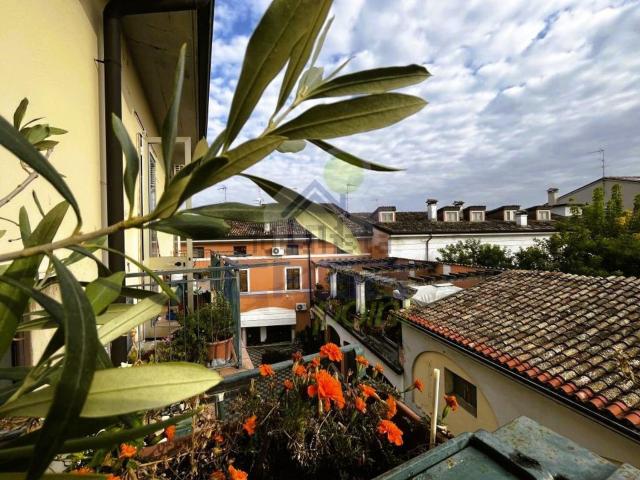 Appartamento in vendita di 130 m² in Via Giuseppe Garibaldi