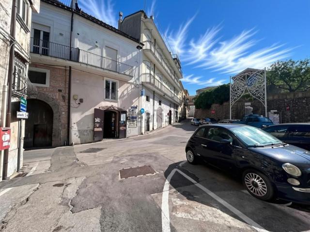 Appartamento in vendita di 130 m² in Via Giuseppe De Falco, 22