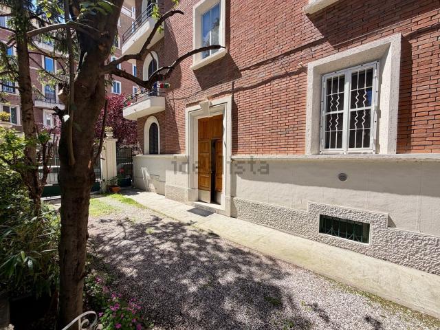 Appartamento in vendita di 130 m² in Via Giuseppe Mazza, 4