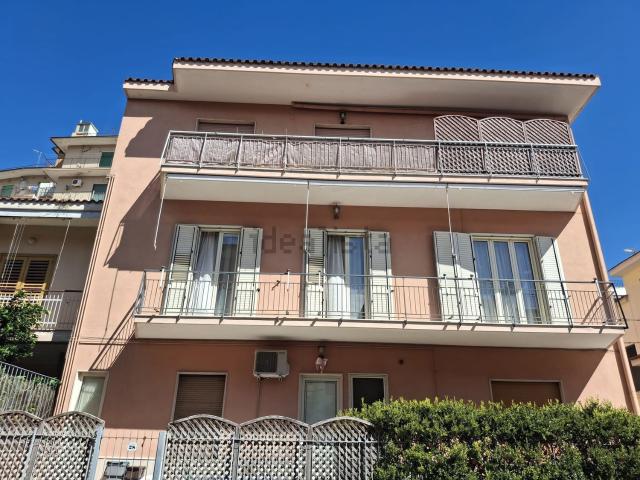 Appartamento in vendita di 130 m² in Via Giuseppe Mazzini, 28