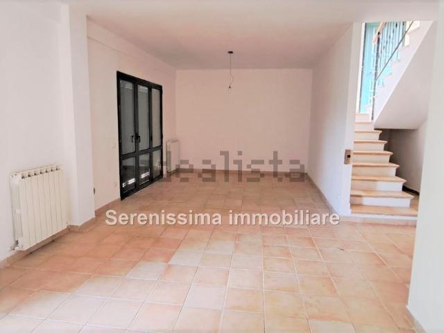 Appartamento in vendita di 130 m² in Via Giacomo Brodolini