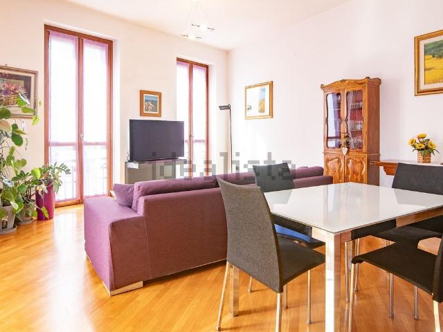 Appartamento in vendita di 130 m² in Via Giacomo Frassi, 28