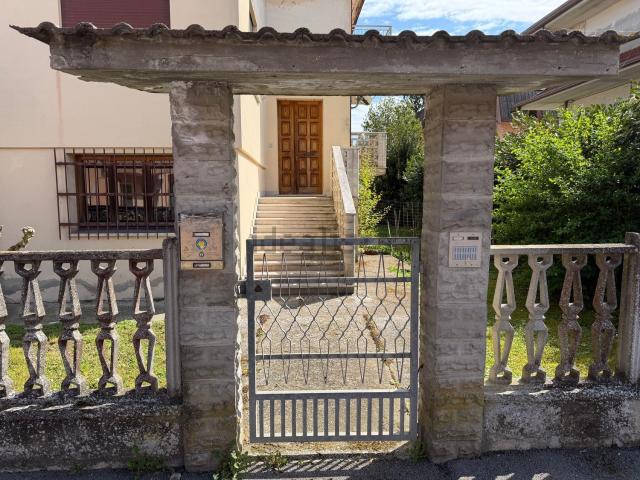 Appartamento in vendita di 130 m² in Via Giacomo Puccini, 31