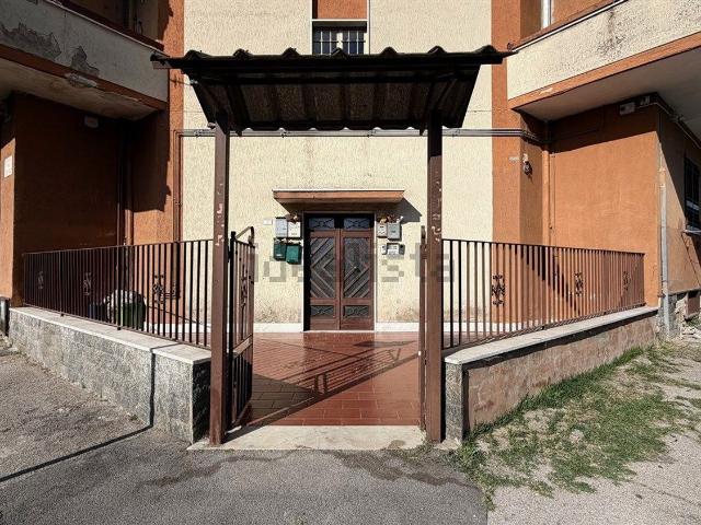 Appartamento in vendita di 130 m² in Via Gianni Rodari, 145