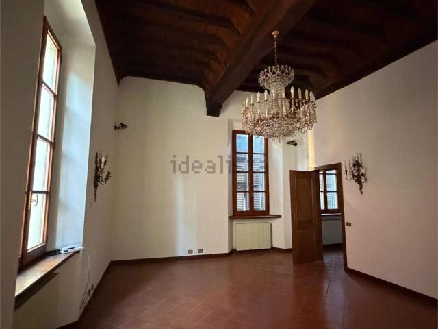 Appartamento in vendita di 130 m² in Via Giordano Bruno