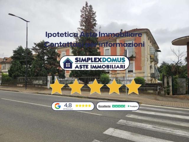 Appartamento in vendita di 130 m² in Via Giordano Bruno