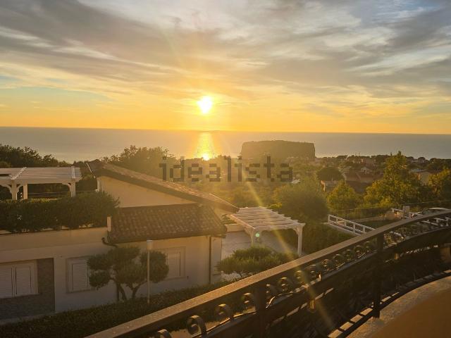 Appartamento in vendita di 130 m² in Via Giorgio Almirante, 45