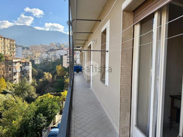 Appartamento in vendita di 130 m² in Via Giovanni della Rocca, 22