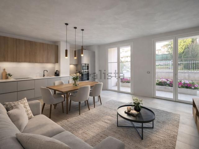 Appartamento in vendita di 130 m² in Via Giovanni Pascoli