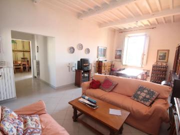 Appartamento in vendita di 130 m² in Via Giro delle Mura