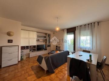 Appartamento in vendita di 130 m² in Via Guerzoni, 1602