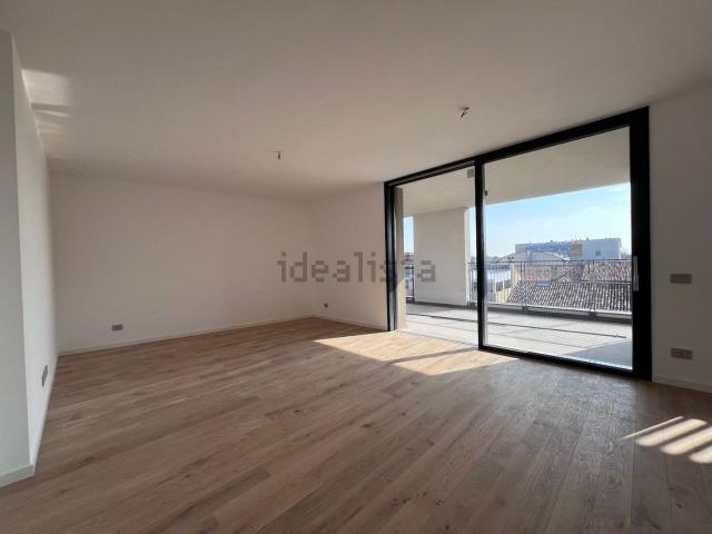 Appartamento in vendita di 130 m² in Via Guglielmo Marconi