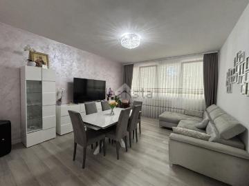 Appartamento in vendita di 130 m² in Via Guido Cardan, 407