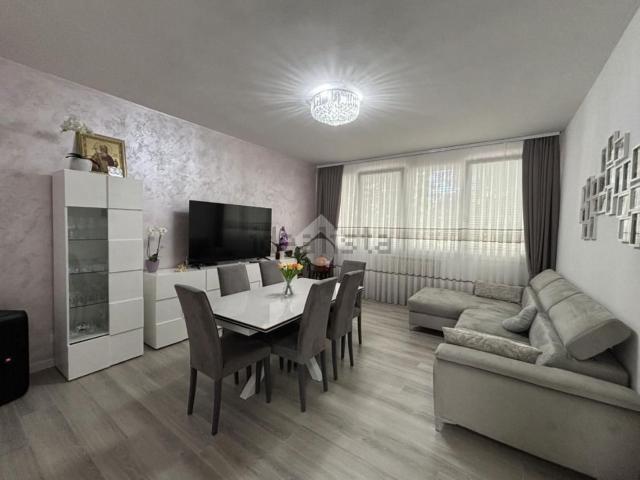 Appartamento in vendita di 130 m² in Via Guido Cardan, 407