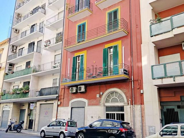 Appartamento in vendita di 130 m² in Via Dante Alighieri