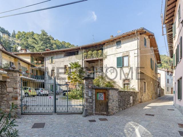Appartamento in vendita di 130 m² in Via Dante Alighieri, 17