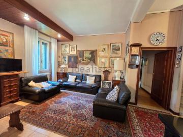Appartamento in vendita di 130 m² in Via degli Stradelli Guelfi, 3