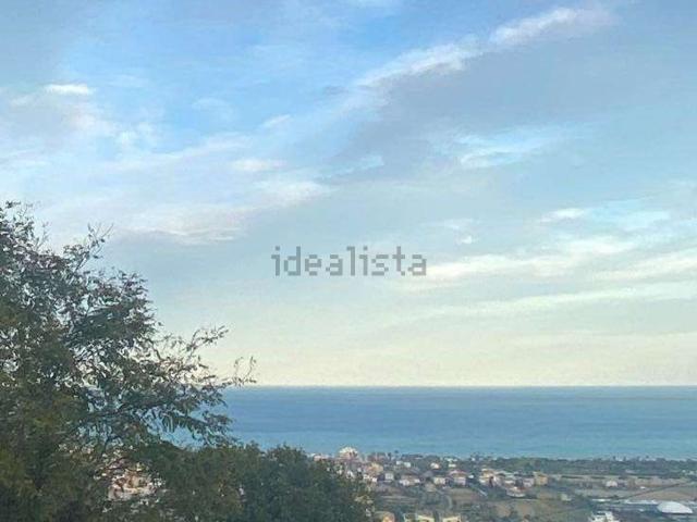 Appartamento in vendita di 130 m² in Via Dei Colli