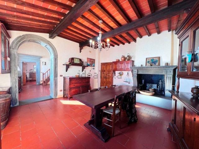 Appartamento in vendita di 130 m² in Via del Castello Antico, 18