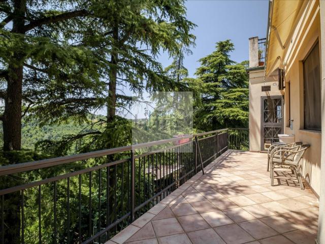 Appartamento in vendita di 130 m² in Via della Fratta