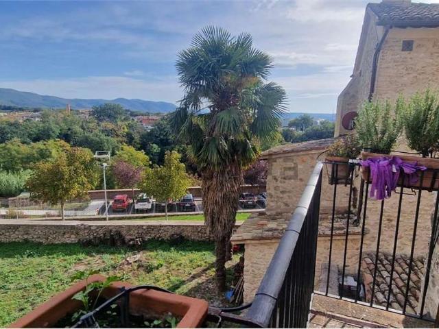 Appartamento in vendita di 130 m² in Via della Pace