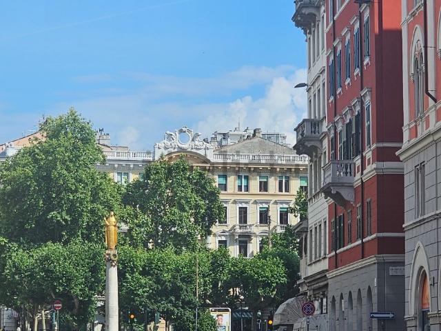 Appartamento in vendita di 130 m² in Via della Raffineria, 1