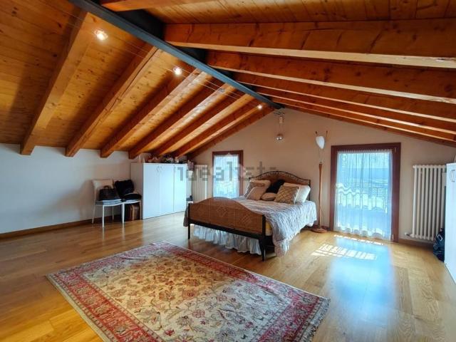 Appartamento in vendita di 130 m² in Via della Repubblica