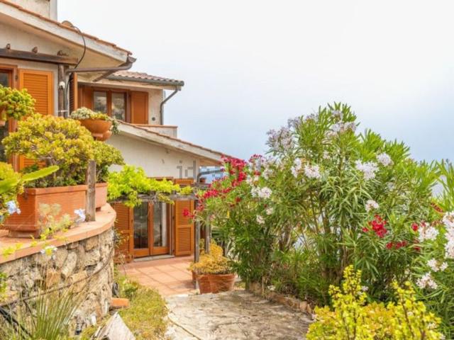 Appartamento in vendita di 130 m² in Via delle Cannelle