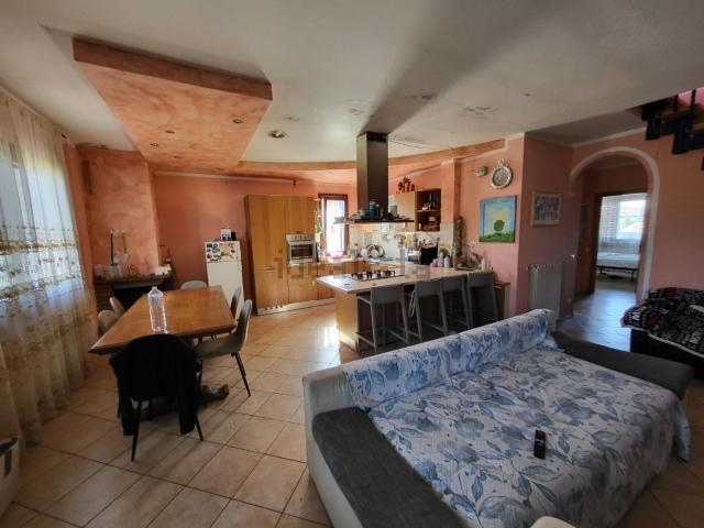 Appartamento in vendita di 130 m² in Via delle Case Vecchie