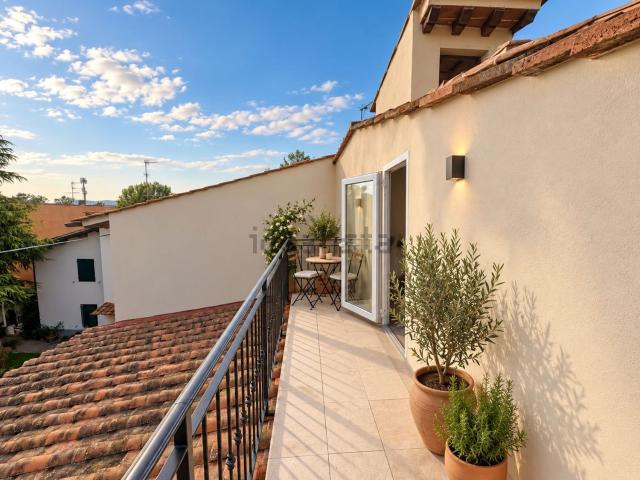 Appartamento in vendita di 130 m² in Via delle Scuole, 10