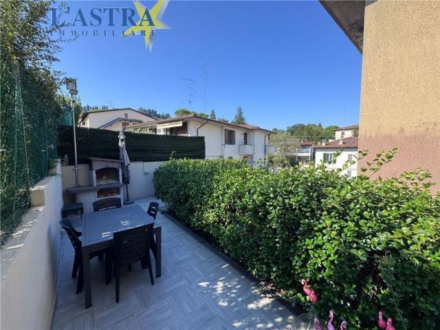 Appartamento in vendita di 130 m² in Via delle Selve