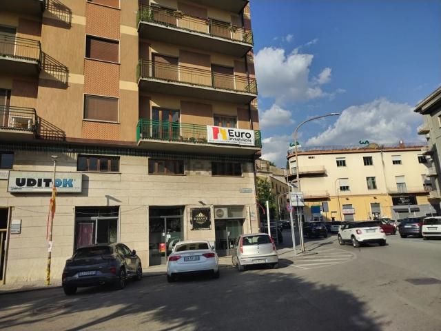 Appartamento in vendita di 130 m² in Via delle Poste