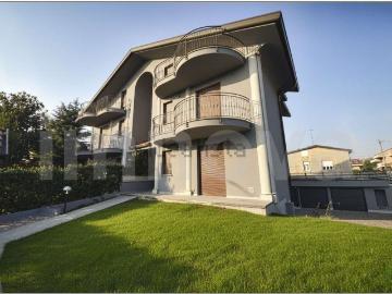 Appartamento in vendita di 130 m² in Via Diogene, 8