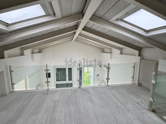 Appartamento in vendita di 130 m² in Via E. Vendramini