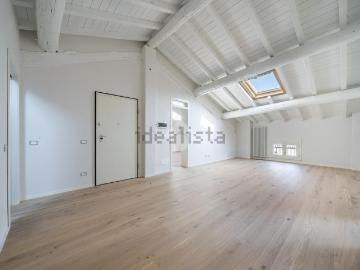 Appartamento in vendita di 130 m² in Via Emilia Est, 12