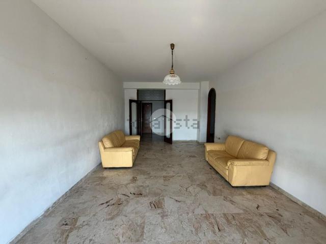 Appartamento in vendita di 130 m² in Via Emilia, 3
