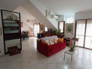 Appartamento in vendita di 130 m² in Via Elio Vittorini, 14