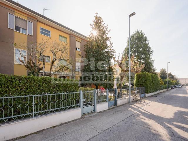 Appartamento in vendita di 130 m² in Via Ezio Vanoni, 18